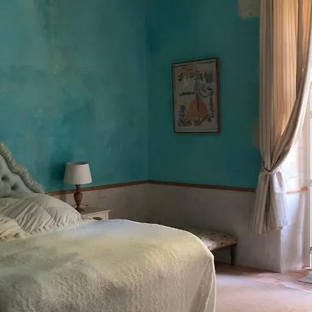 Rural Retreat Feuillade